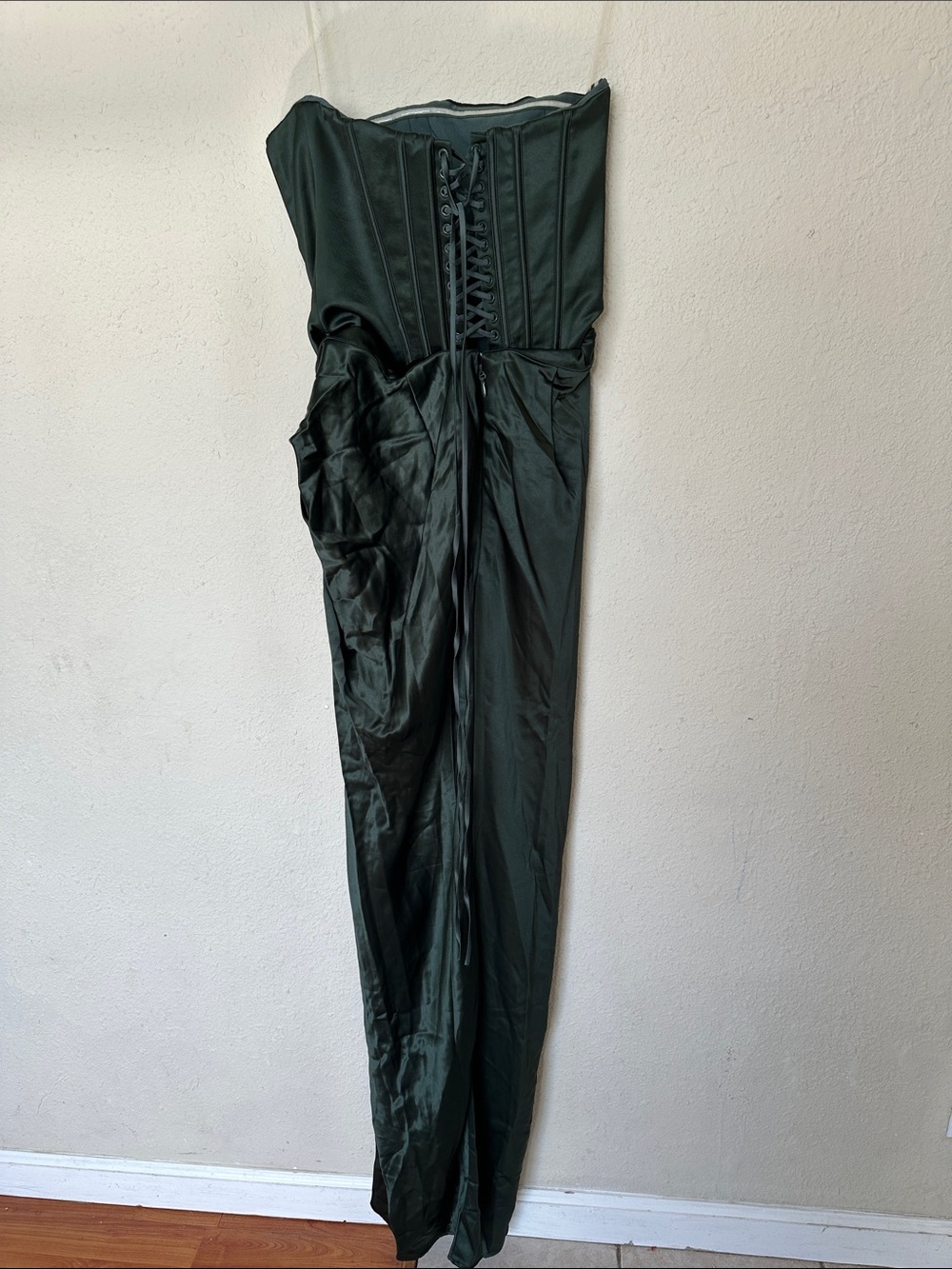 House of CB Carelle Strapless Corset Satin Dress | Lace-Up Back Size M NWOT - Picture 7 of 17